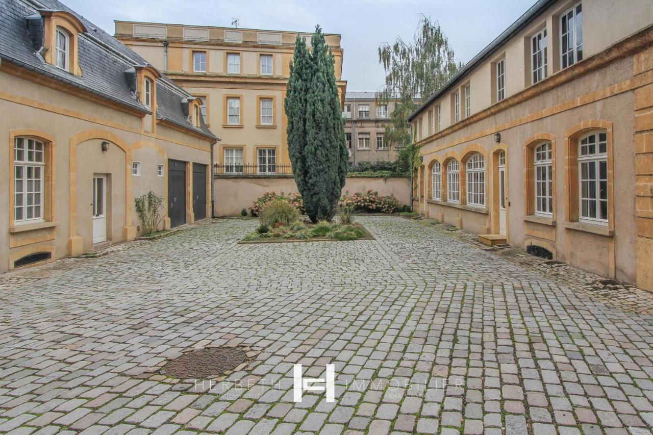 H-Bnb - Les Meubles Du 1 Bed & Breakfast Metz Exterior foto