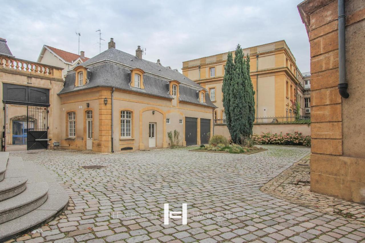 H-Bnb - Les Meubles Du 1 Bed & Breakfast Metz Exterior foto